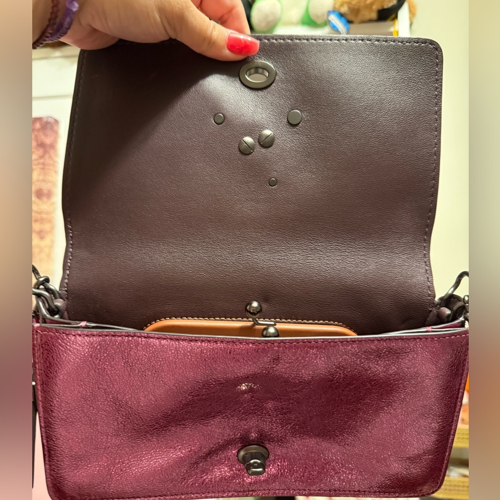 Coach Dinky Metallic Purple Pink Leather Kisslock Crystal Embellished Crossbody - Picture 5 of 10